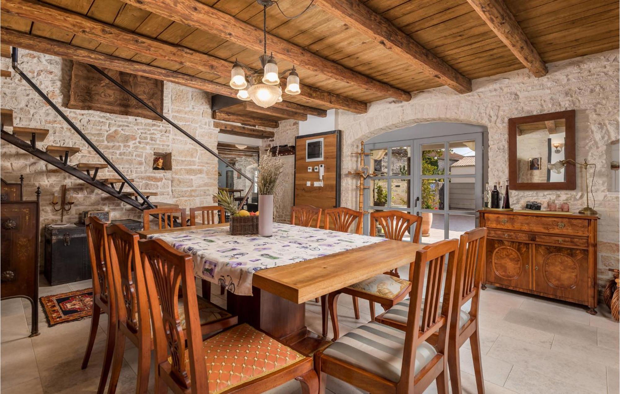 Amazing Home In Foli With Kitchen מראה חיצוני תמונה