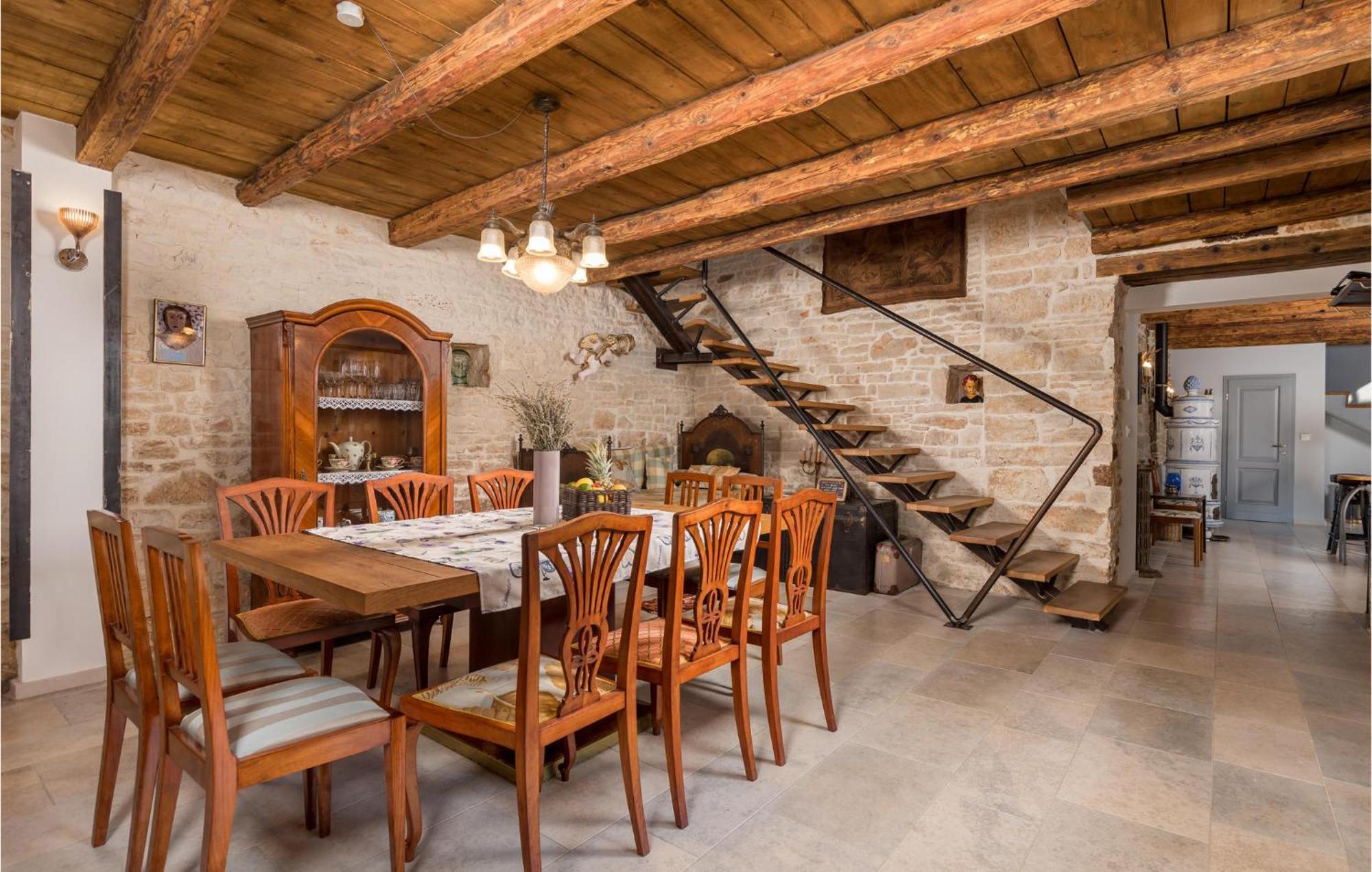 Amazing Home In Foli With Kitchen מראה חיצוני תמונה