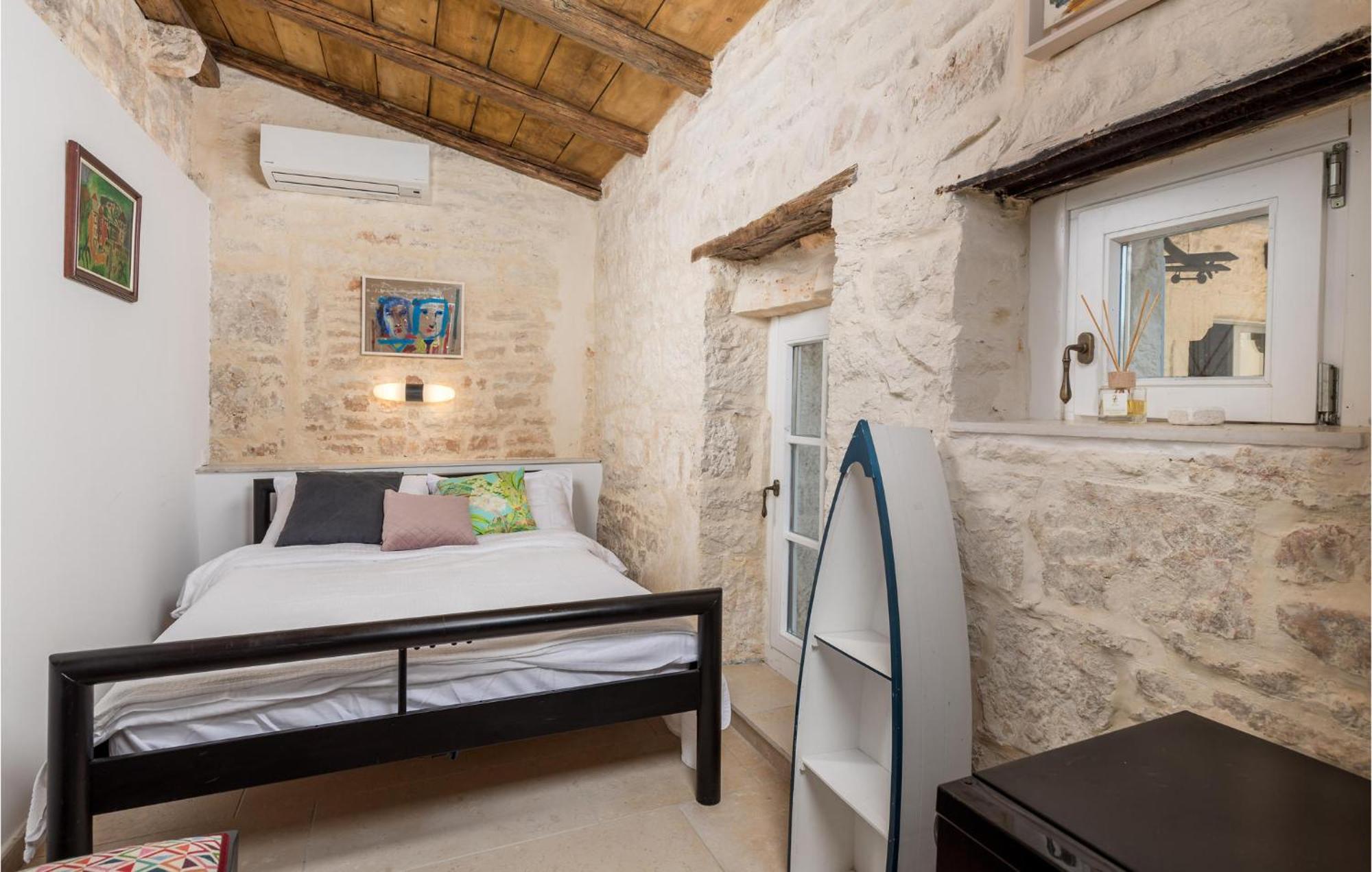 Amazing Home In Foli With Kitchen מראה חיצוני תמונה